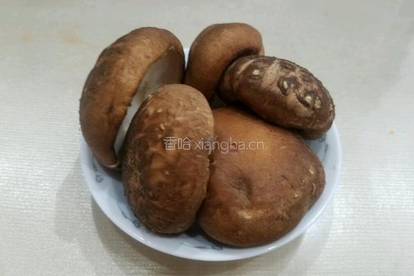 小青菜炒香菇的做法图解3