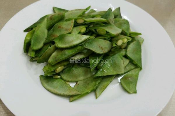 五花肉炒扁豆的做法图解4