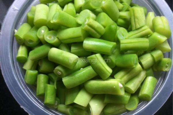 豆角菜疙瘩的做法图解2