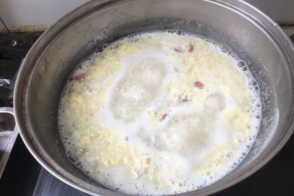 米酒鸡蛋枸杞的做法图解5