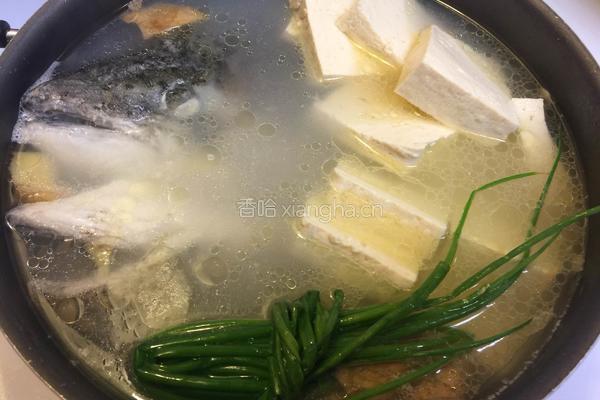 三文鱼头豆腐汤的做法图解5