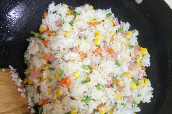 五彩炒饭的做法图解8