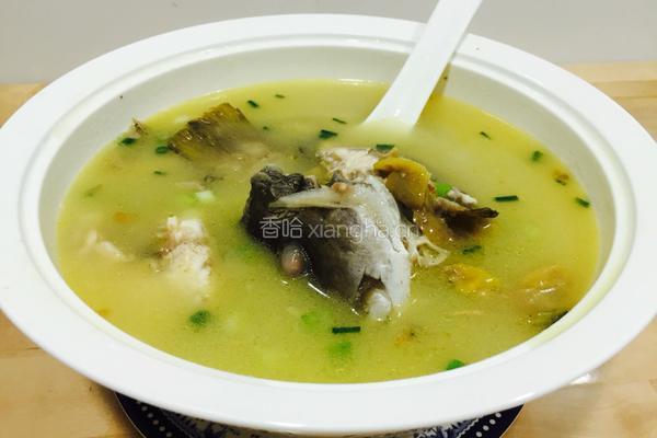 浓稠奶白海鱼汤