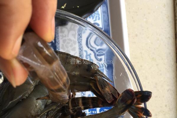 烤箱盐焗九节虾的做法图解3