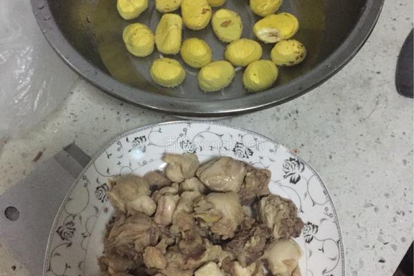 板栗烧鸡的做法图解1