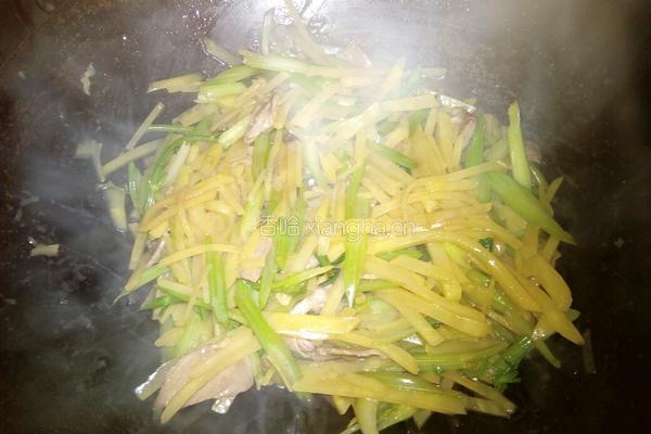 芹菜炒土豆丝的做法图解7