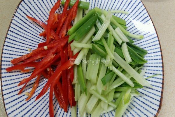 小炒攸县香干的做法图解2