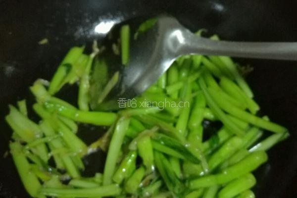 素炒空心菜的做法图解2