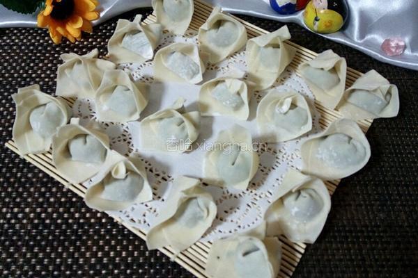 猪肉香菇小白菜馄饨的做法图解18
