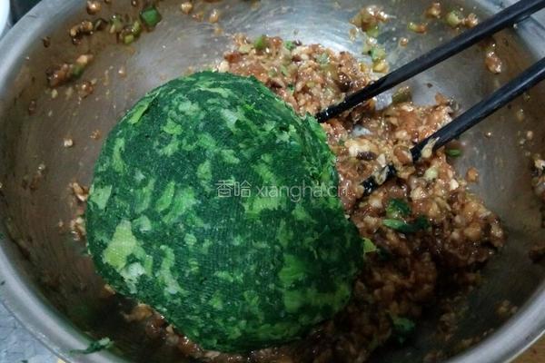 猪肉香菇小白菜馄饨的做法图解11