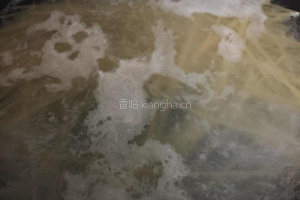 虾仁牛油果奶酱意面的做法图解2