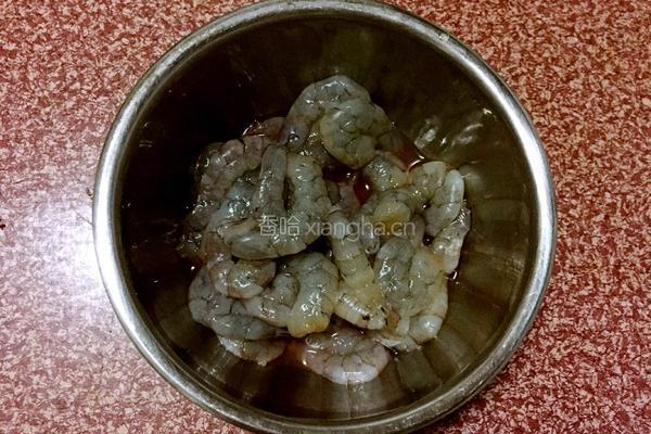 虾仁炒鸡蛋的做法图解2