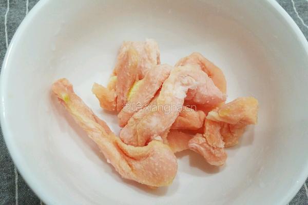 柚子皮炒火腿肠的做法图解4