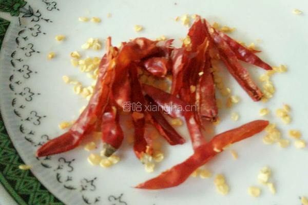 酸辣香脆绿豆芽的做法图解3