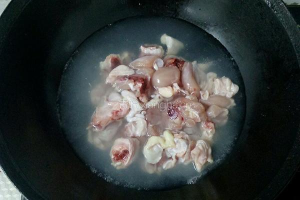 鸡腿炖粉丝的做法图解3