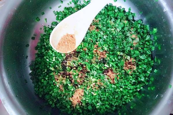 猪肉韭菜手工饺子的做法图解5