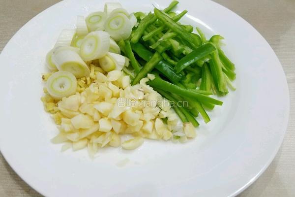 杏鲍菇炒肉丝的做法图解5