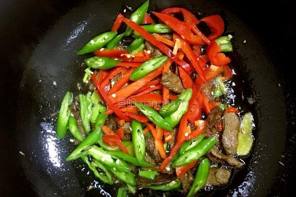 黑椒牛肉乌冬面的做法图解3