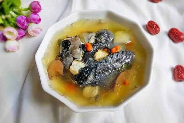 鹿茸花旗参炖乌鸡汤的做法图解7