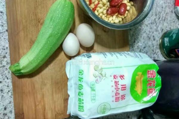 西葫芦饼的做法图解1