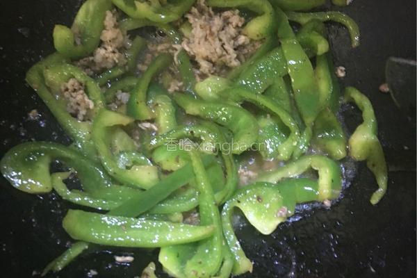 青椒烩牛肉的做法图解7