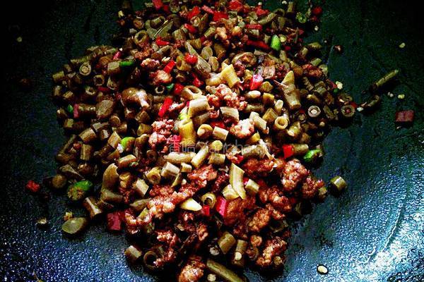 酸豆角炒肉末的做法图解6