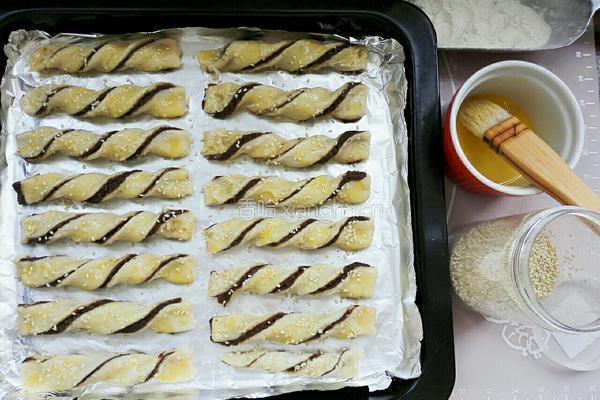 豆沙扭扭酥的做法图解17
