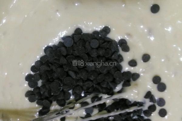 巧克力豆香蕉马芬的做法图解2