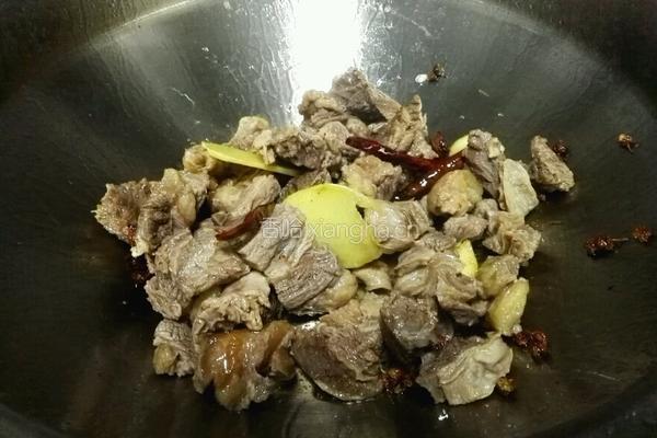 萝卜炖牛腩的做法图解7