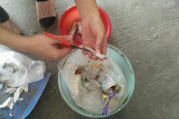 懒人版炸带鱼的做法图解1