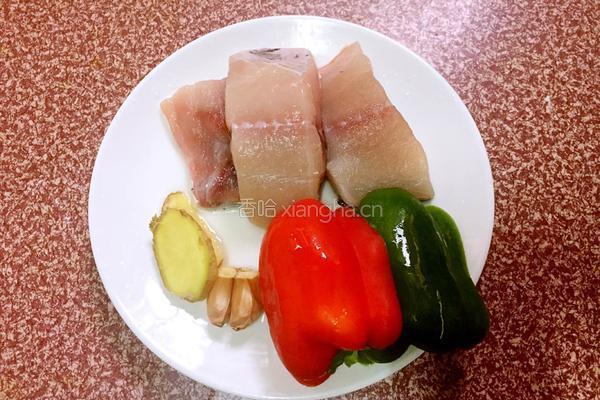 炒鱼片的做法图解1