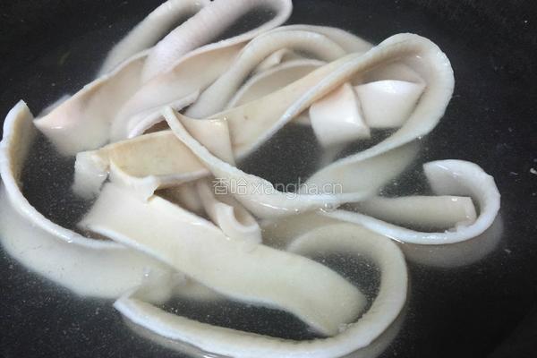 水晶皮冻的做法图解2
