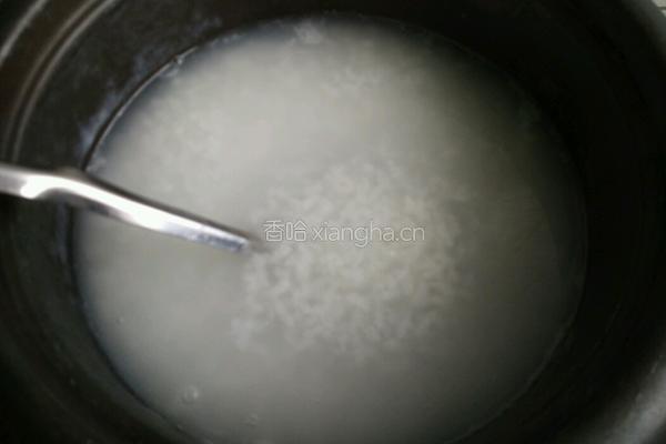 红萝卜肉末粥的做法图解6