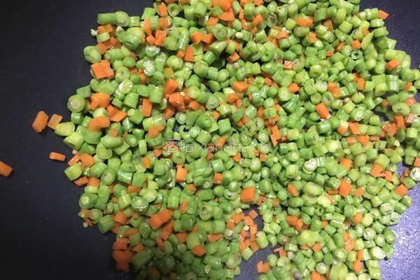 豆角胡萝卜肉包的做法图解6