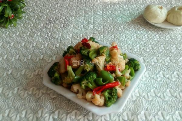 双椒炒花菜的做法图解5