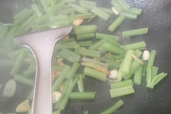 芹菜炒肉的做法图解8