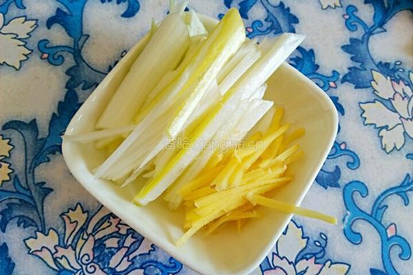 素炒千张的做法图解2