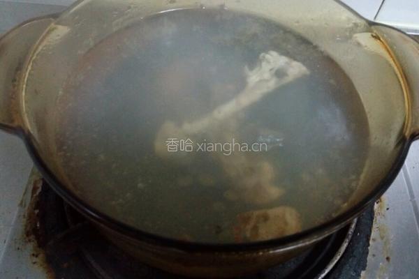 鸡蛋紫菜黄瓜汤的做法图解2