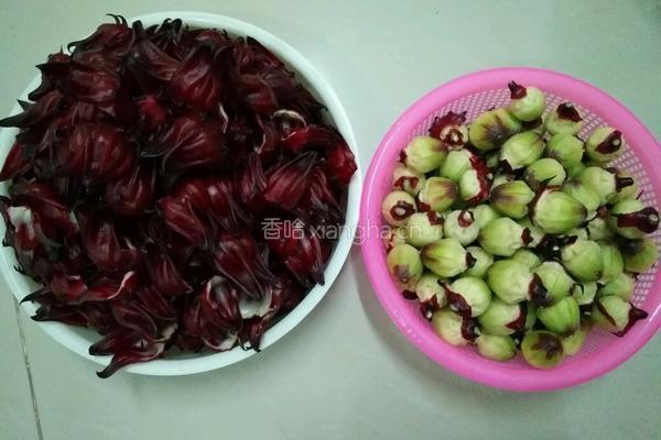 冰糖渍洛神花的做法图解2
