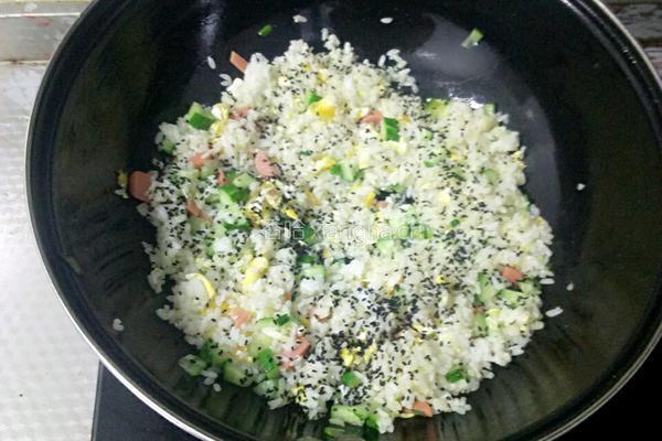 火腿炒饭的做法图解6