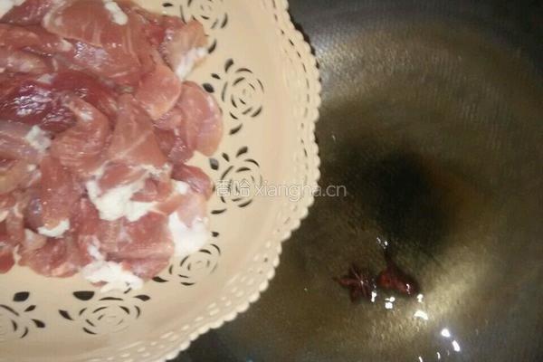 蒜薹炒肉的做法图解3