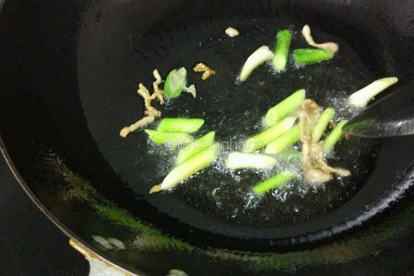 黑木耳炒肉片的做法图解6