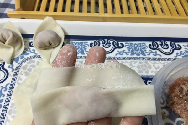 猪肉香菇大云吞的做法图解6