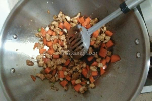 香菇豆角肉丁塌锅的做法图解3
