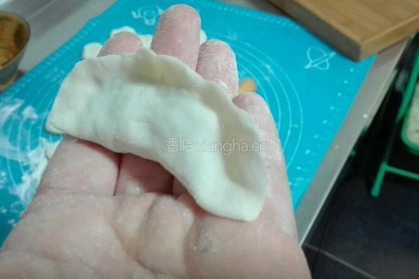 韭菜鸡蛋馅饺子的做法图解18