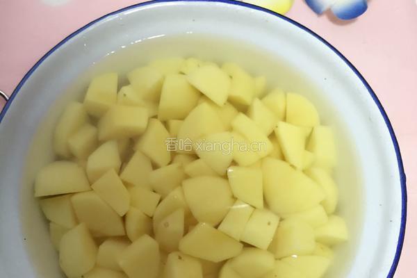 孜然小土豆的做法图解2