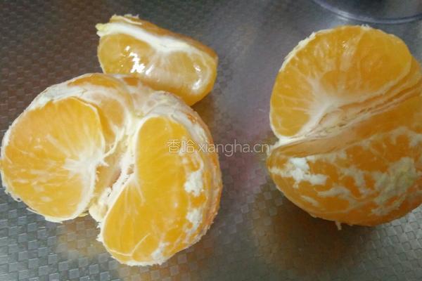 橘子汁的做法图解1