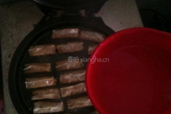 猪肉虾锅贴的做法图解14