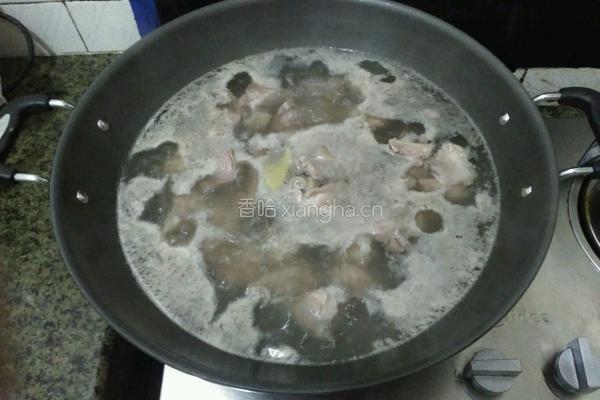 当归山药煲羊腿的做法图解5