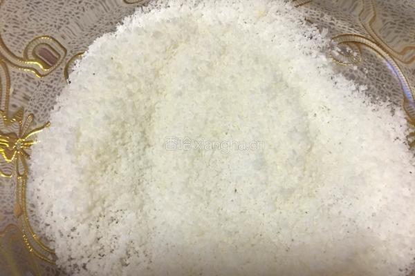 干果椰丝炼奶球的做法图解3